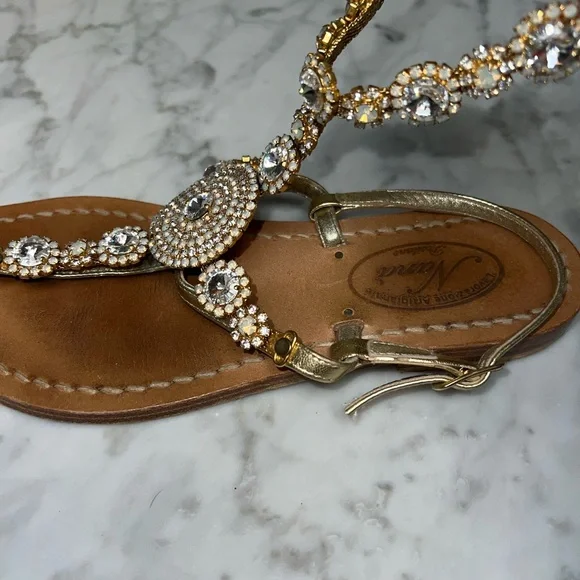 Elegant Gold and Silver Embellished Sandals - Picture 3 of 7
